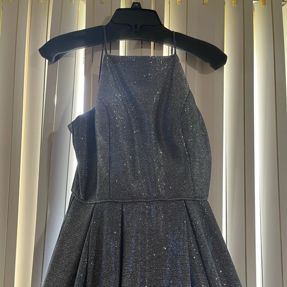 Beautiful blue silver color change dress - Picture 3 of 3